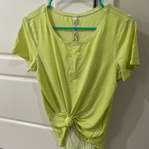 Lululemon light weight top size 6-8